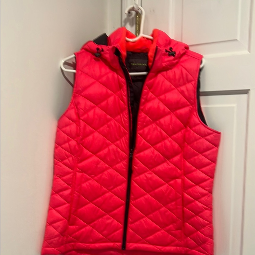 Tek Gear Women's Quilted Vest - Bright Pink